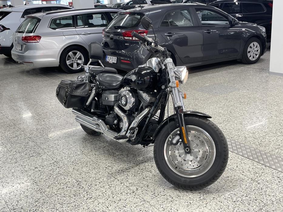 HARLEY-DAVIDSON DYNA 2008