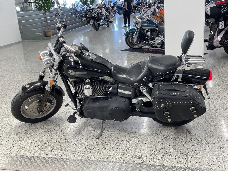 HARLEY-DAVIDSON DYNA 2008