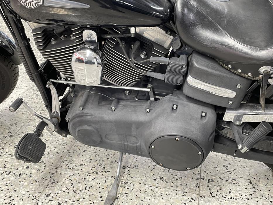 HARLEY-DAVIDSON DYNA 2008