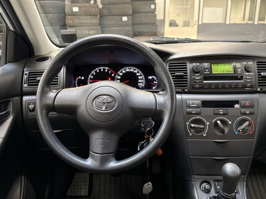 TOYOTA Corolla 2005
