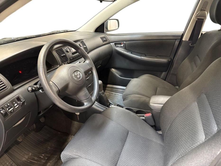 TOYOTA Corolla 2005