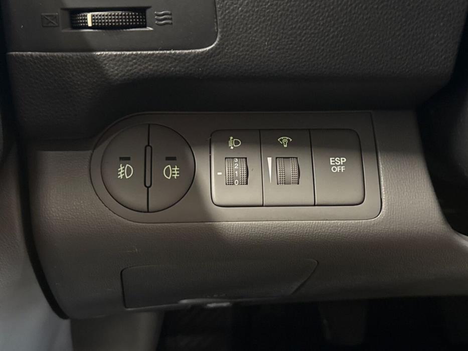 HYUNDAI H-1 2010