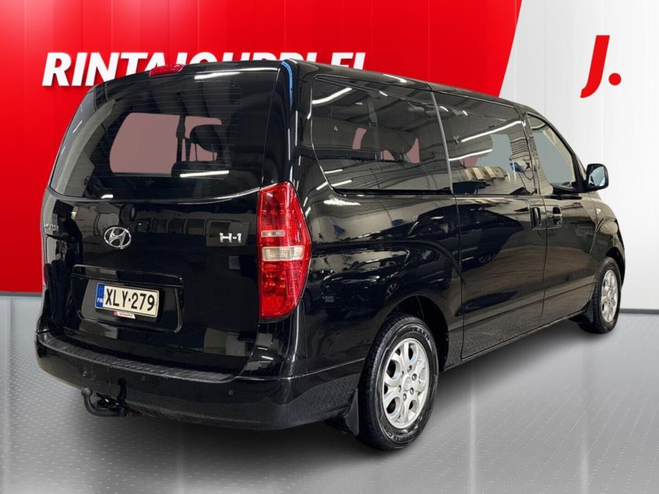 HYUNDAI H-1 2010