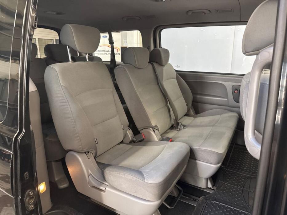 HYUNDAI H-1 2010