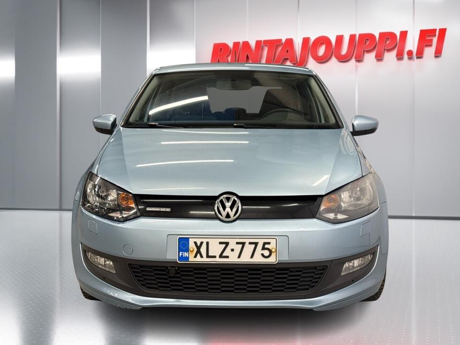VOLKSWAGEN Polo 2012