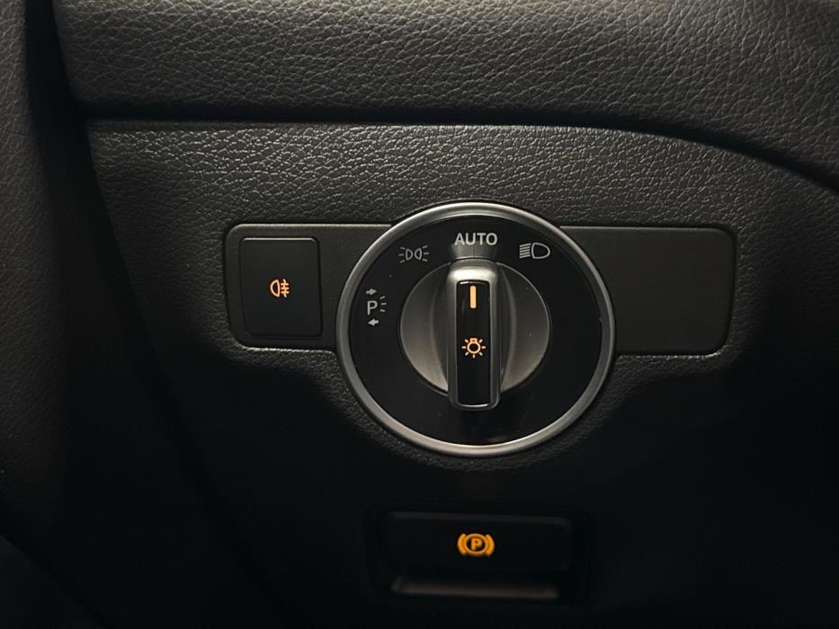 MERCEDES-BENZ CLA 2015