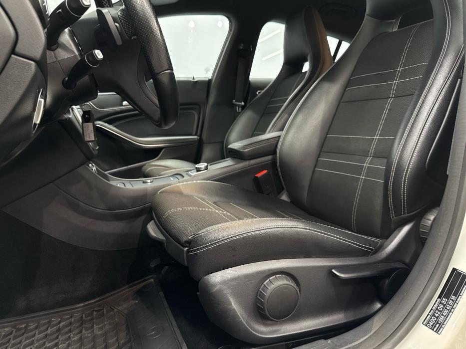 MERCEDES-BENZ CLA 2015