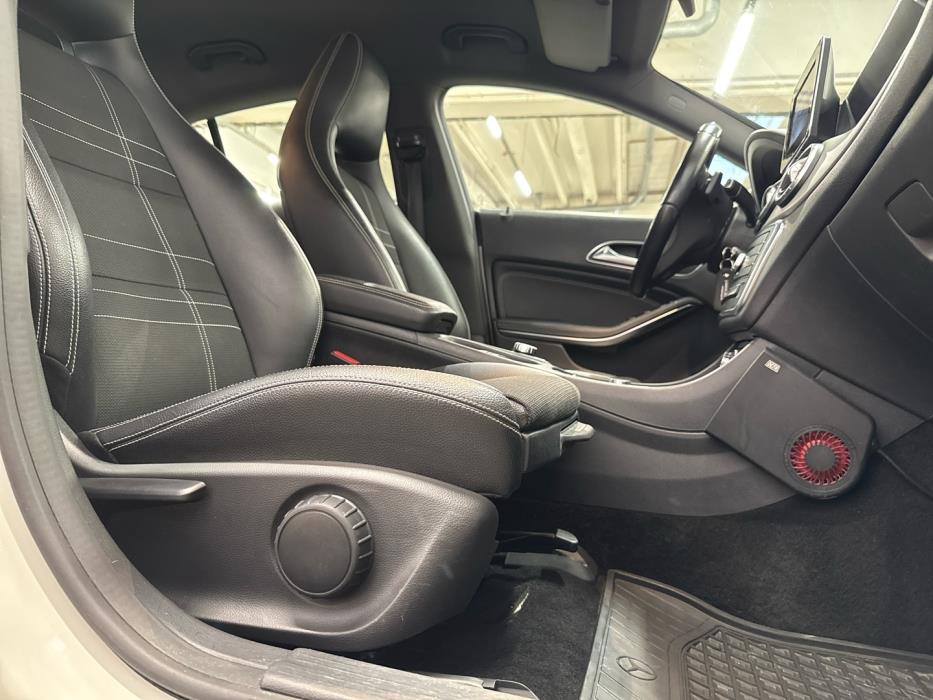 MERCEDES-BENZ CLA 2015