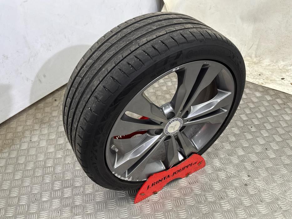 MERCEDES-BENZ CLA 2015