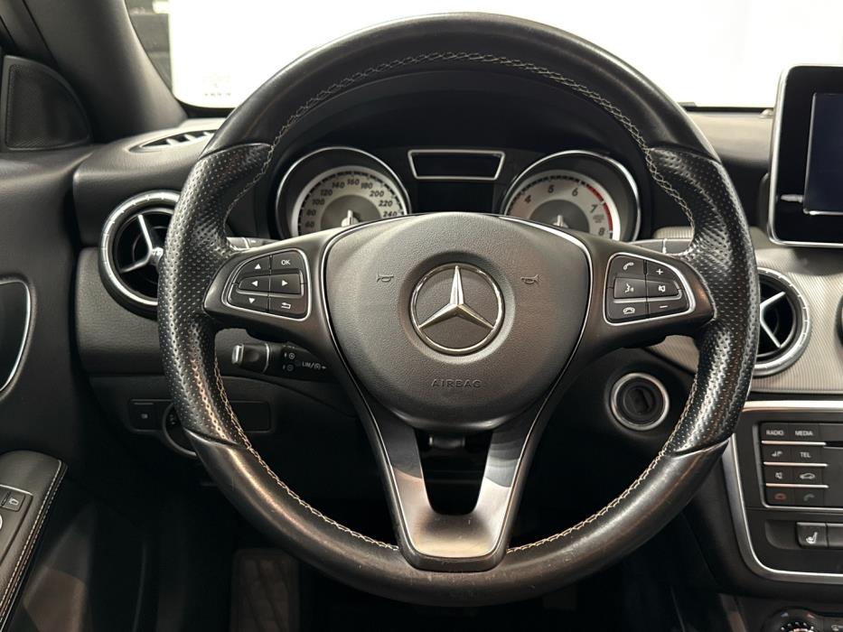 MERCEDES-BENZ CLA 2015