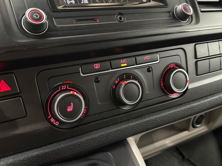 VOLKSWAGEN Transporter 2016