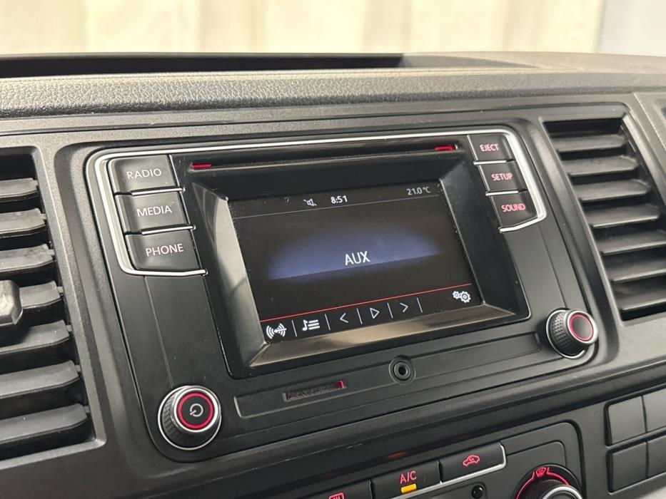 VOLKSWAGEN Transporter 2016