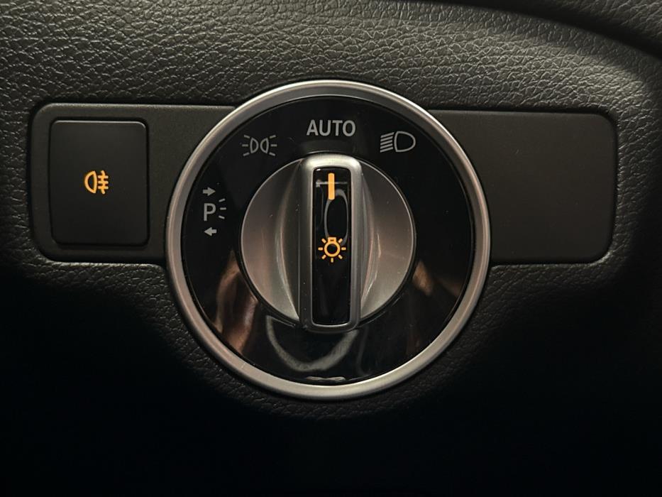 MERCEDES-BENZ CLA 2016