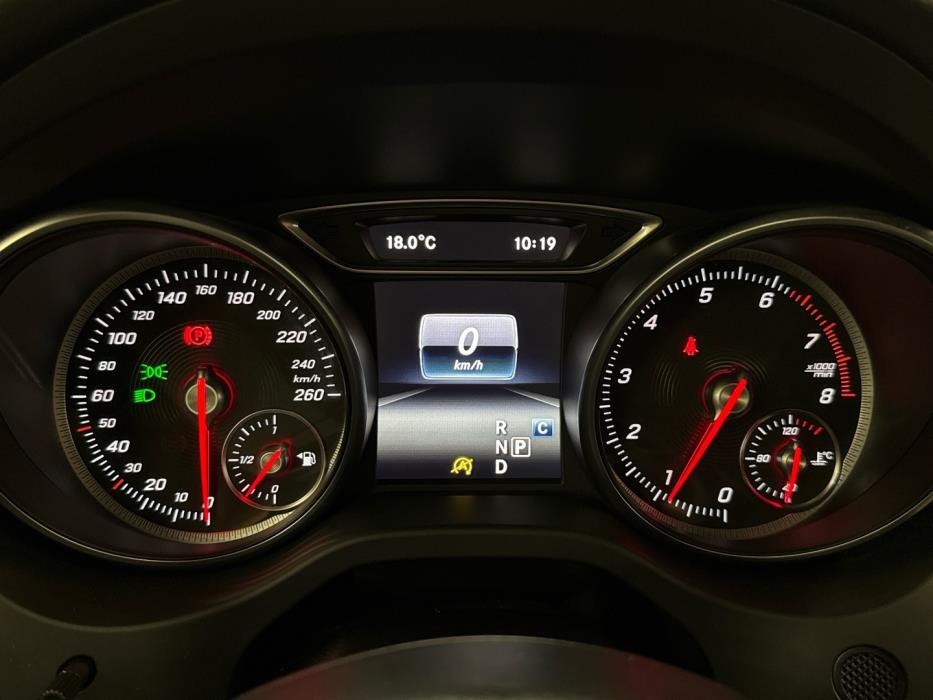 MERCEDES-BENZ CLA 2016