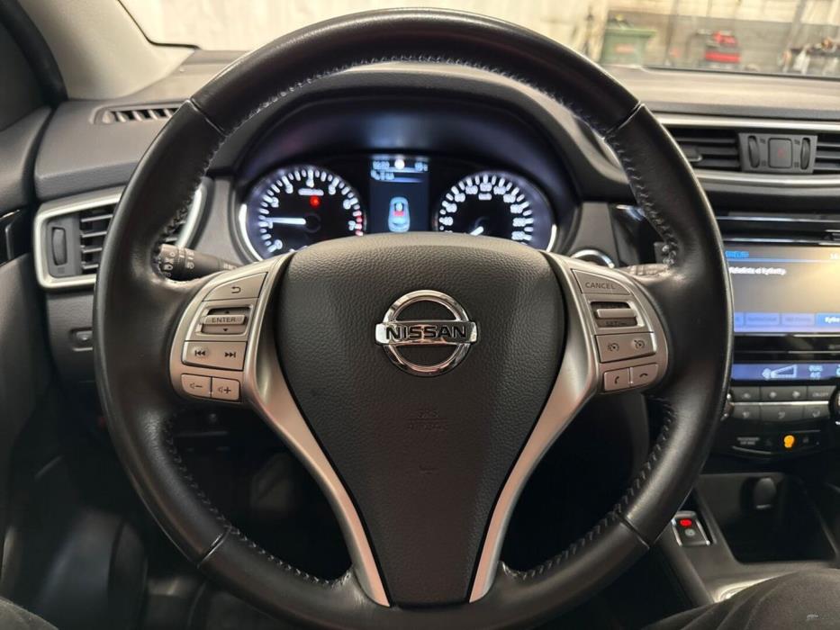 NISSAN Qashqai 2017