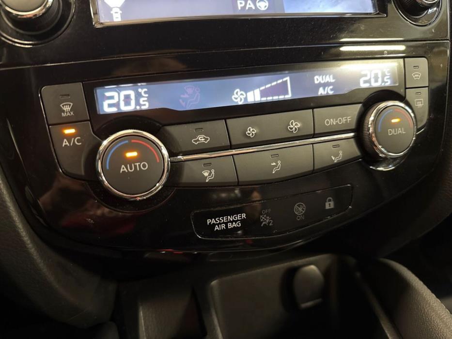 NISSAN Qashqai 2017