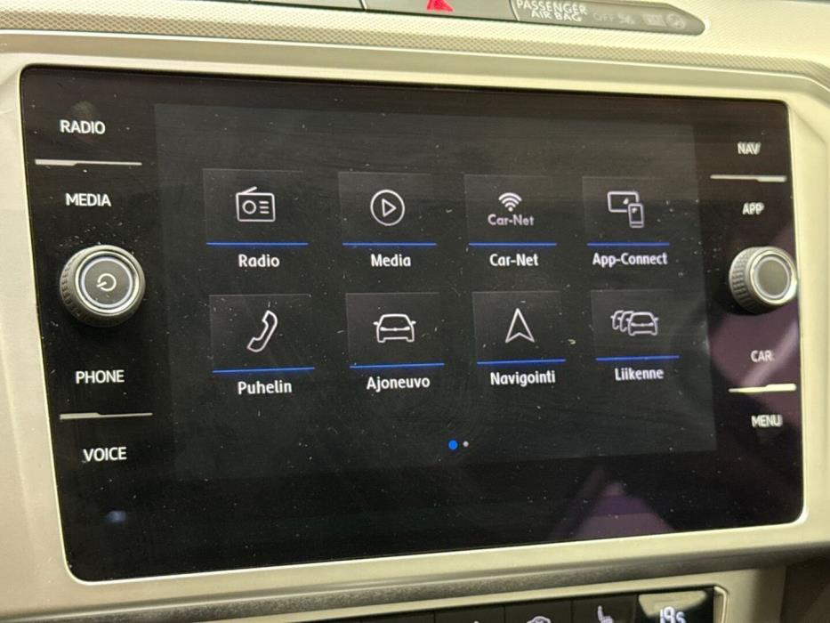 VOLKSWAGEN Passat 2018