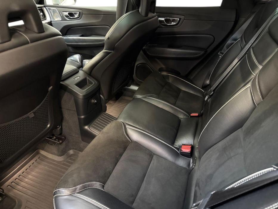 VOLVO XC60 2018