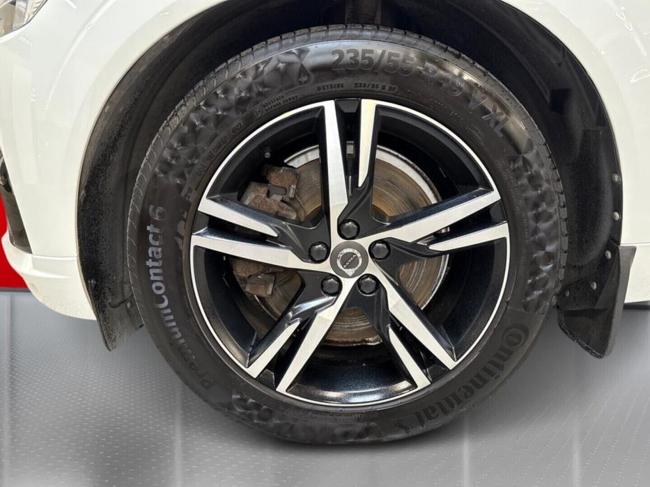 VOLVO XC60 2018