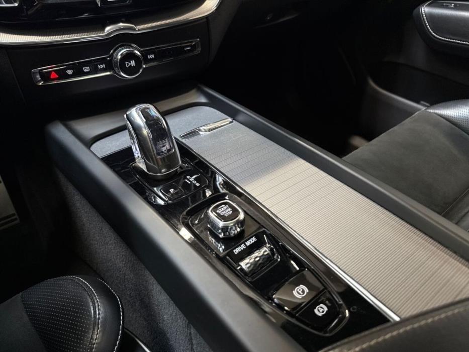 VOLVO XC60 2018