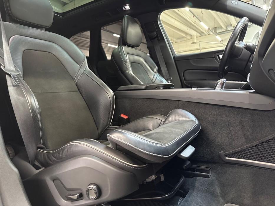 VOLVO XC60 2018