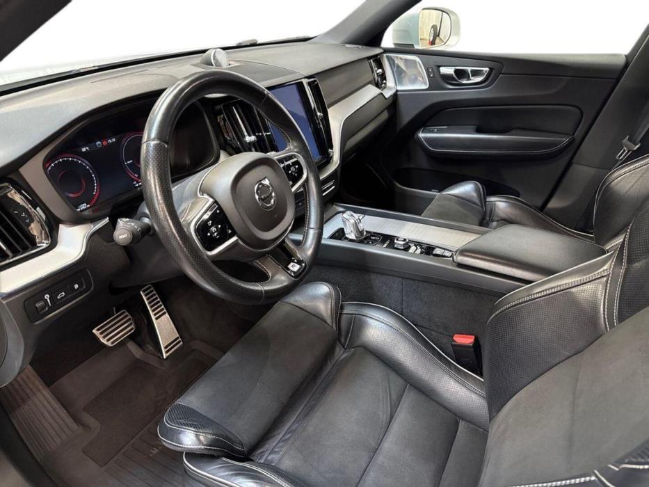 VOLVO XC60 2018