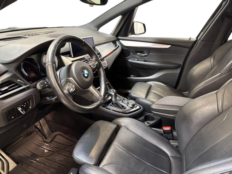 BMW 225 2019