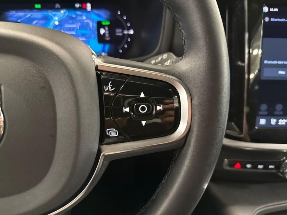 VOLVO V60 2023