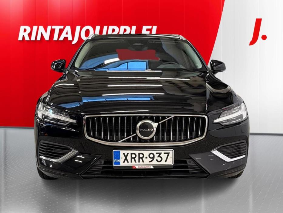 VOLVO V60 2023