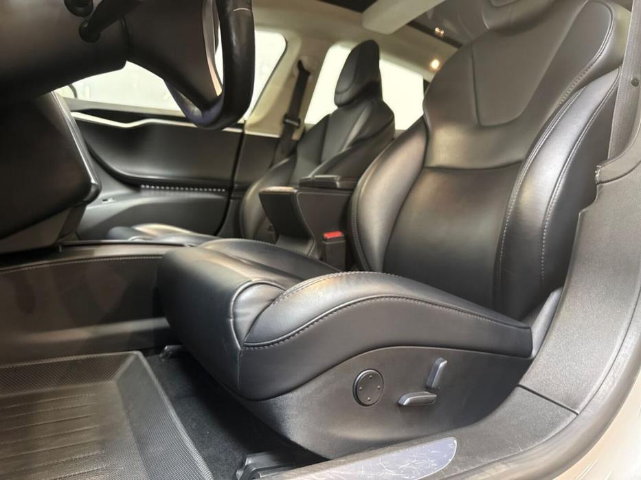 TESLA Model S 2018