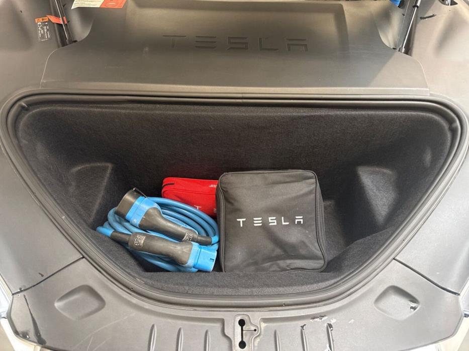 TESLA Model S 2018