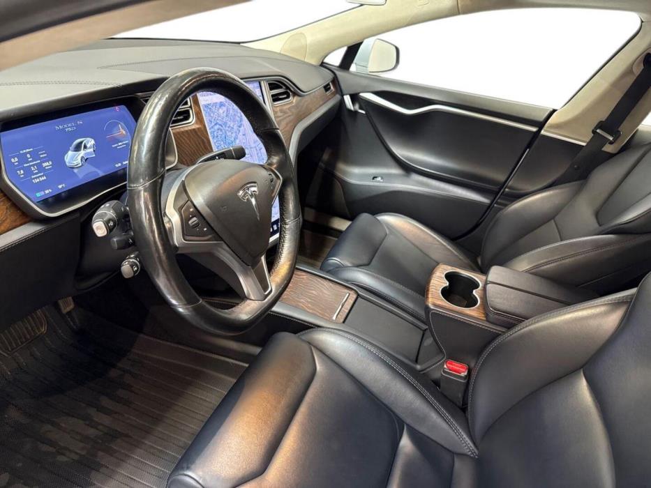 TESLA Model S 2018