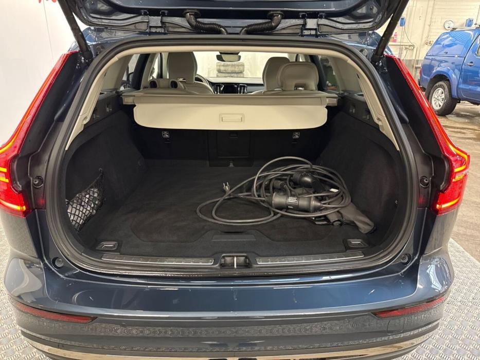 VOLVO V60 2024