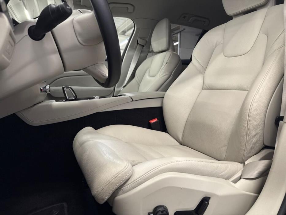 VOLVO V60 2024