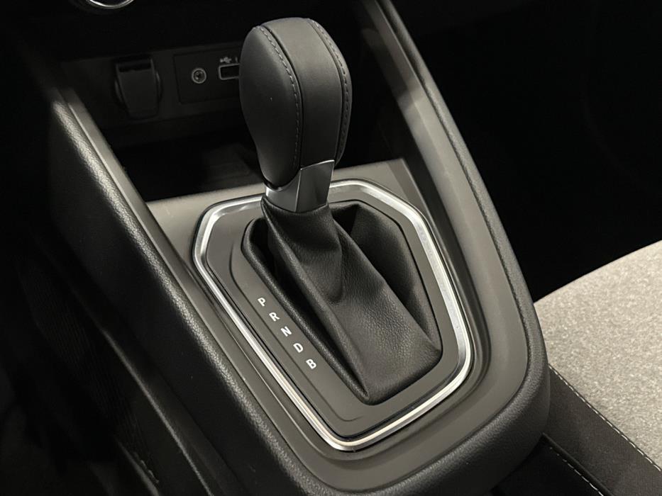 MITSUBISHI Colt 2024