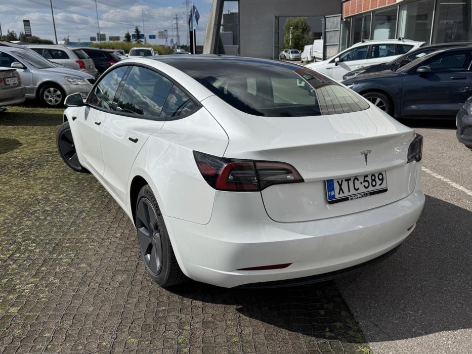 TESLA Model 3 2021