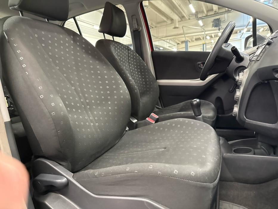 TOYOTA Yaris 2008