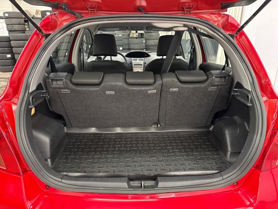 TOYOTA Yaris 2008