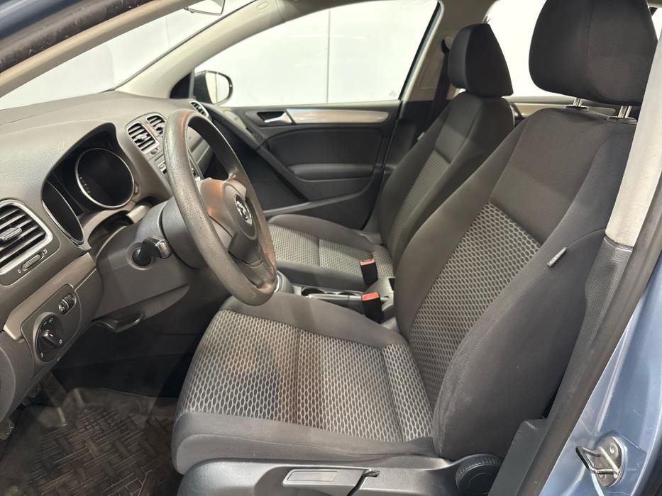 VOLKSWAGEN Golf 2009