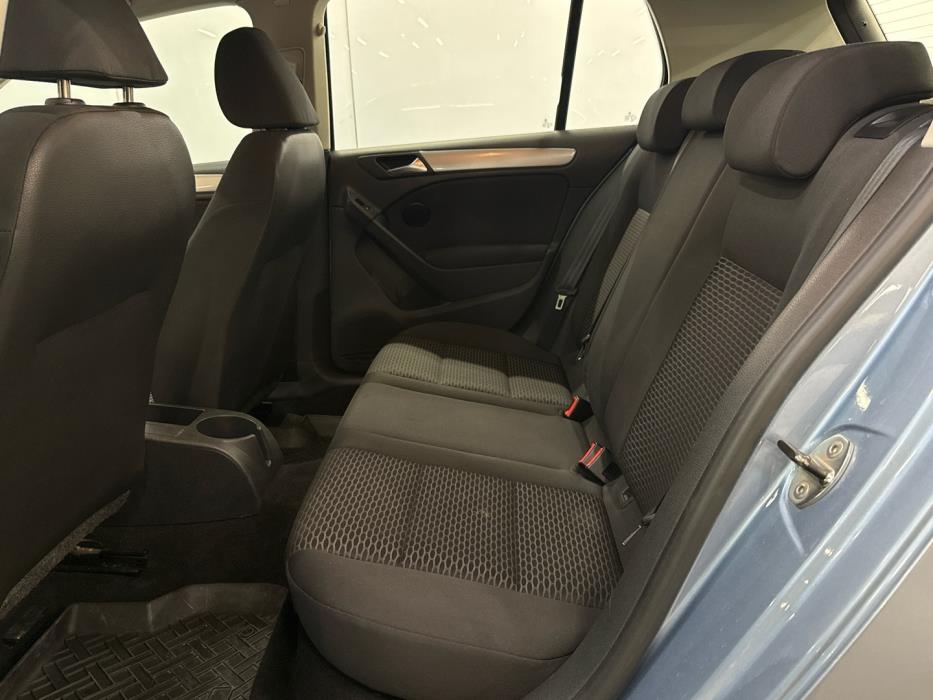 VOLKSWAGEN Golf 2009