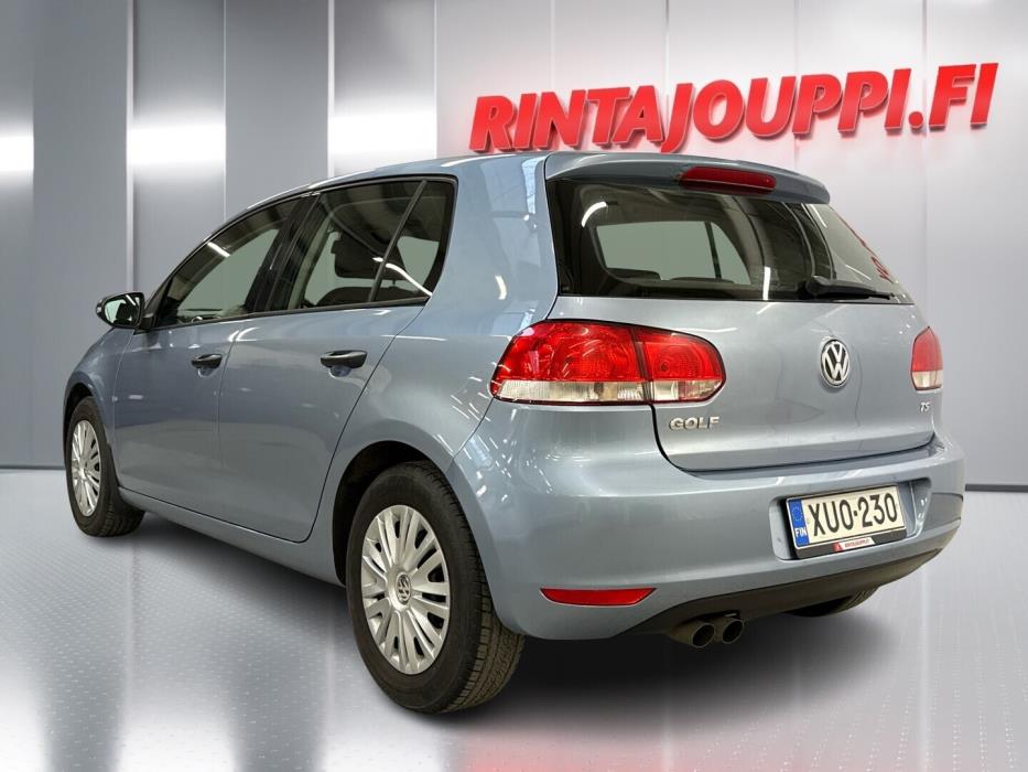 VOLKSWAGEN Golf 2009