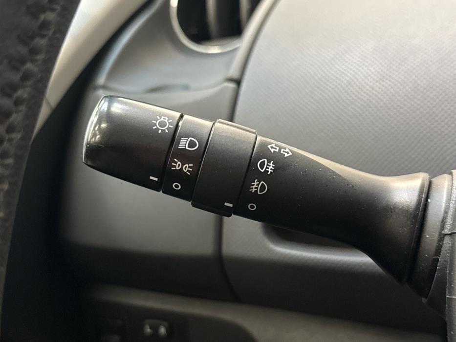 TOYOTA Yaris 2010