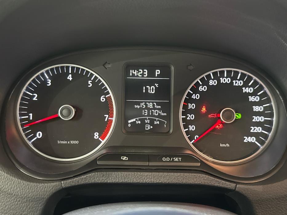 VOLKSWAGEN Polo 2010