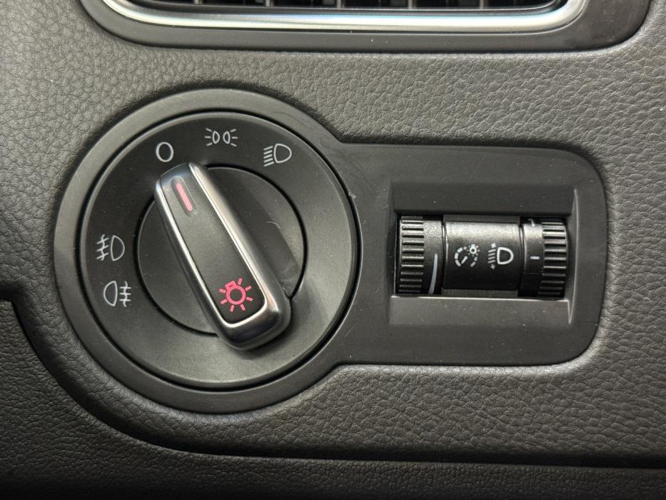 VOLKSWAGEN Polo 2010