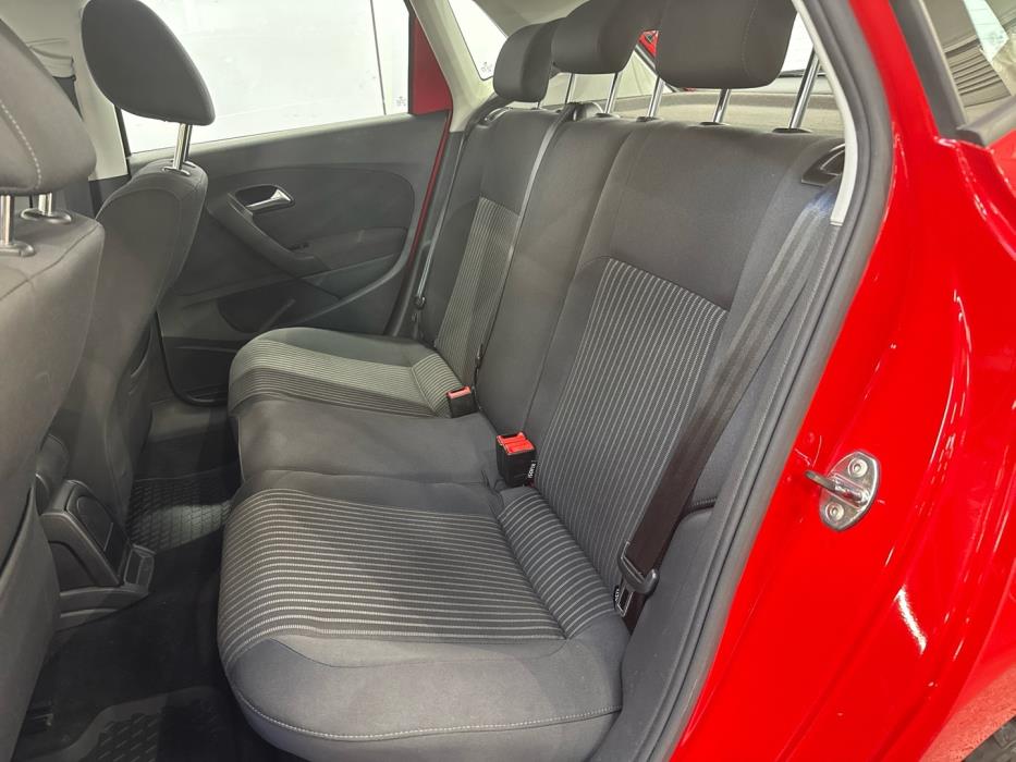 VOLKSWAGEN Polo 2010