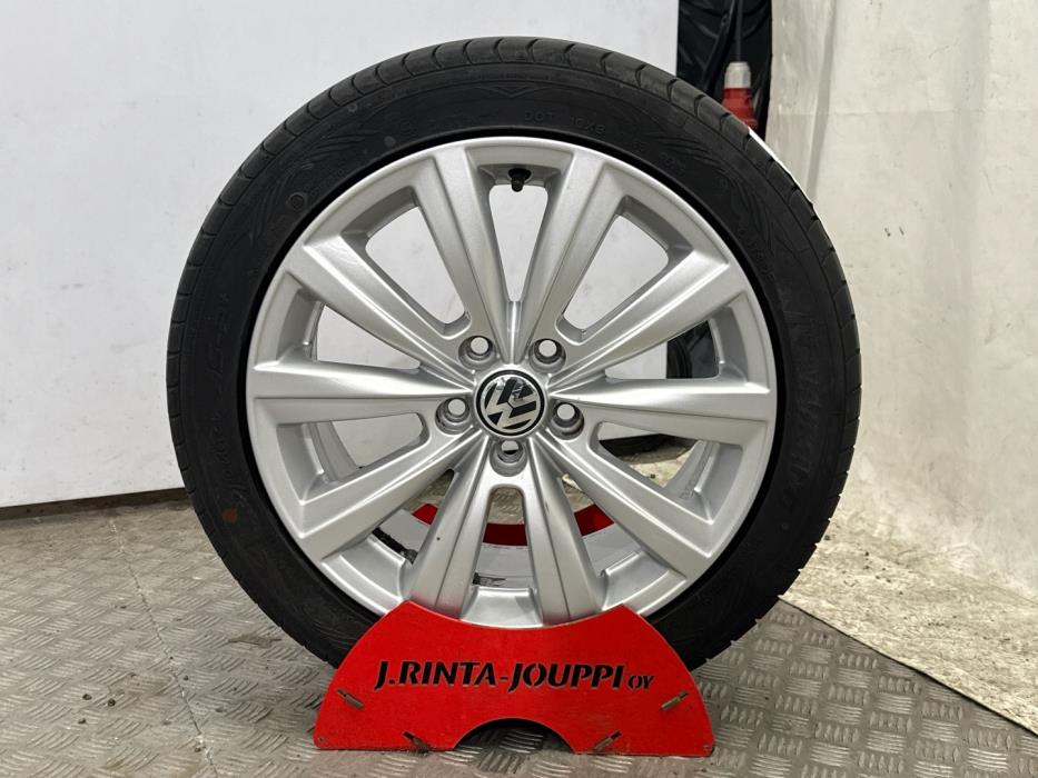 VOLKSWAGEN Polo 2010