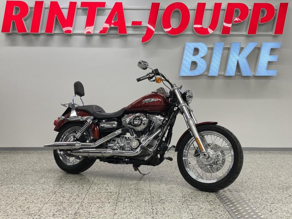 HARLEY-DAVIDSON DYNA 2010