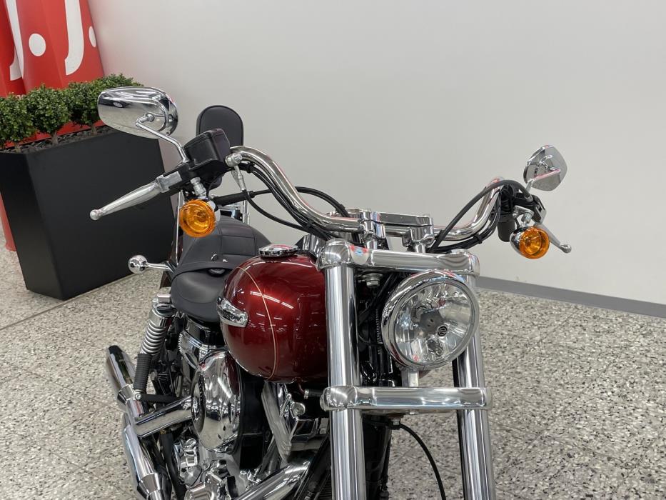 HARLEY-DAVIDSON DYNA 2010