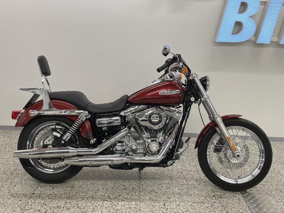 HARLEY-DAVIDSON DYNA 2010