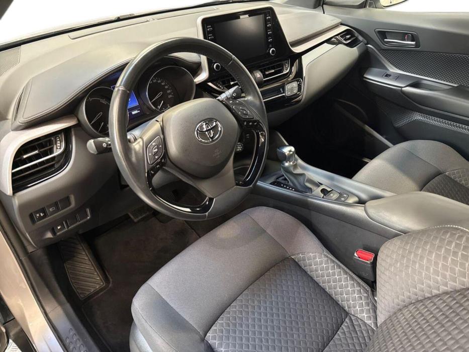 TOYOTA C-HR 2020